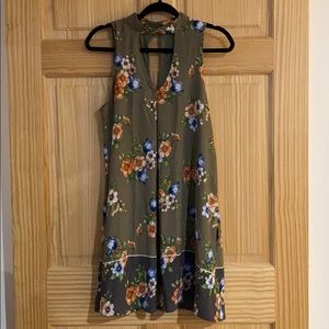 🔥SALE🔥 6/$25 💐Green Dress with Flowers💐